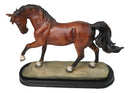 Western Equine Thoroughbred Pride Brown Chestnut Horse Figurine On Base 8"H