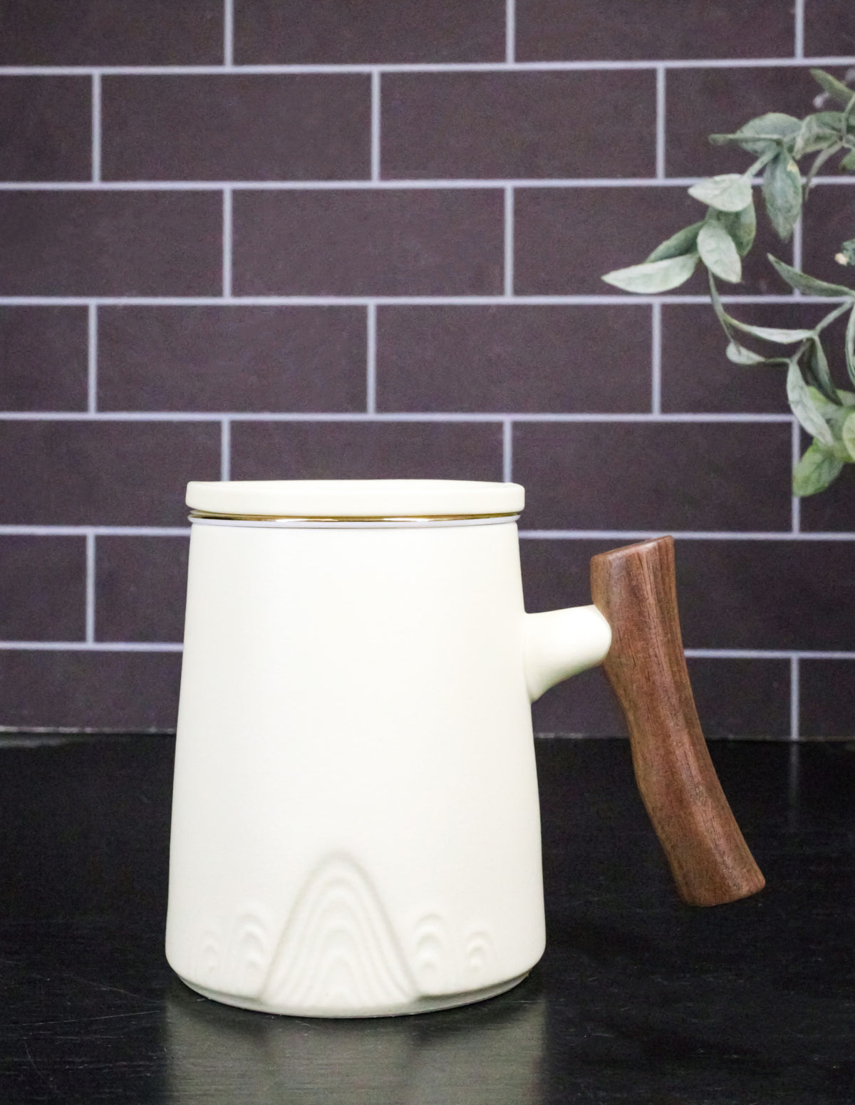White 15 Oz Chic Porcelain Tea Mug with Wooden Handle, Lid and Infuser