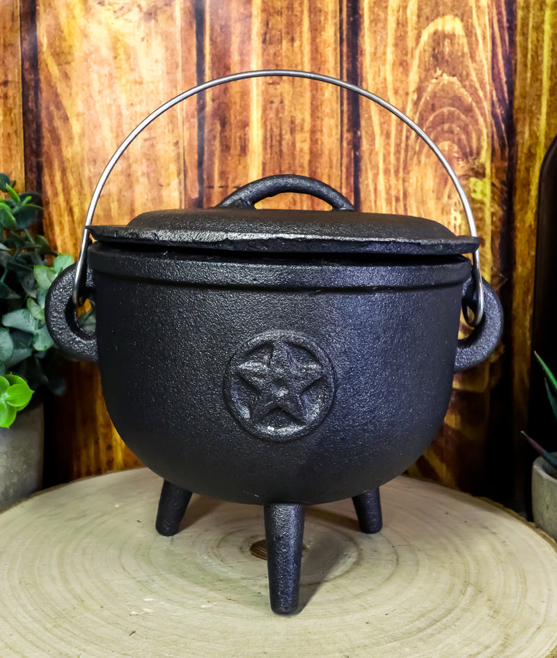 Cast Iron Occult Wicca Pentagram Star In Circle Cauldron With Handle and Lid