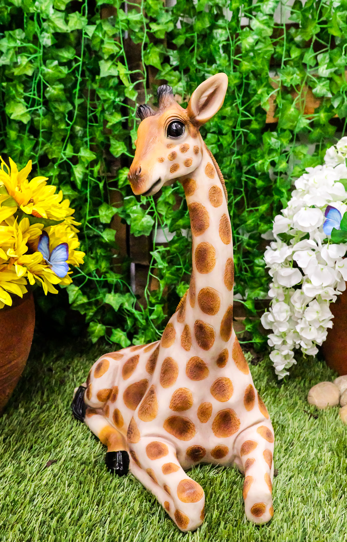 Large Madagascar Wildlife Sitting Giraffe Statue 19.5"Tall Safari Savannah Decor
