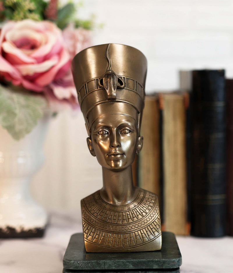 Egyptian Queen Nefertiti With Cobra Crown Piece Bust Statue Decorative Figurine