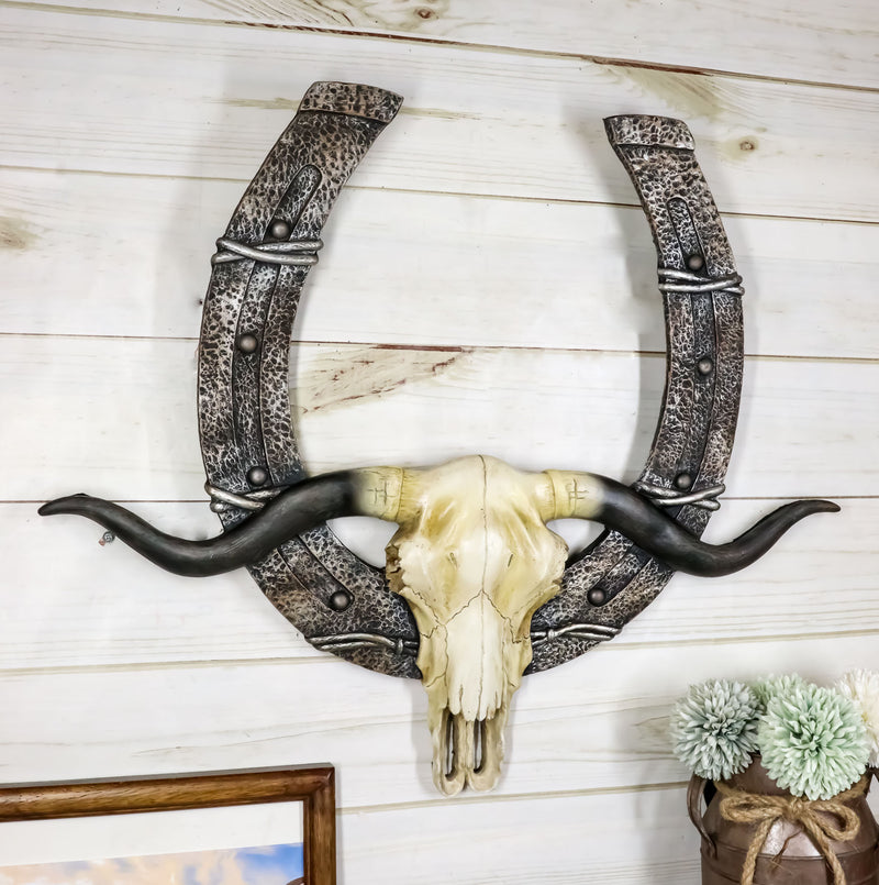 21" L Rustic Western Longhorn Bull Cow Skull With Giant Horseshoe Wall Decor