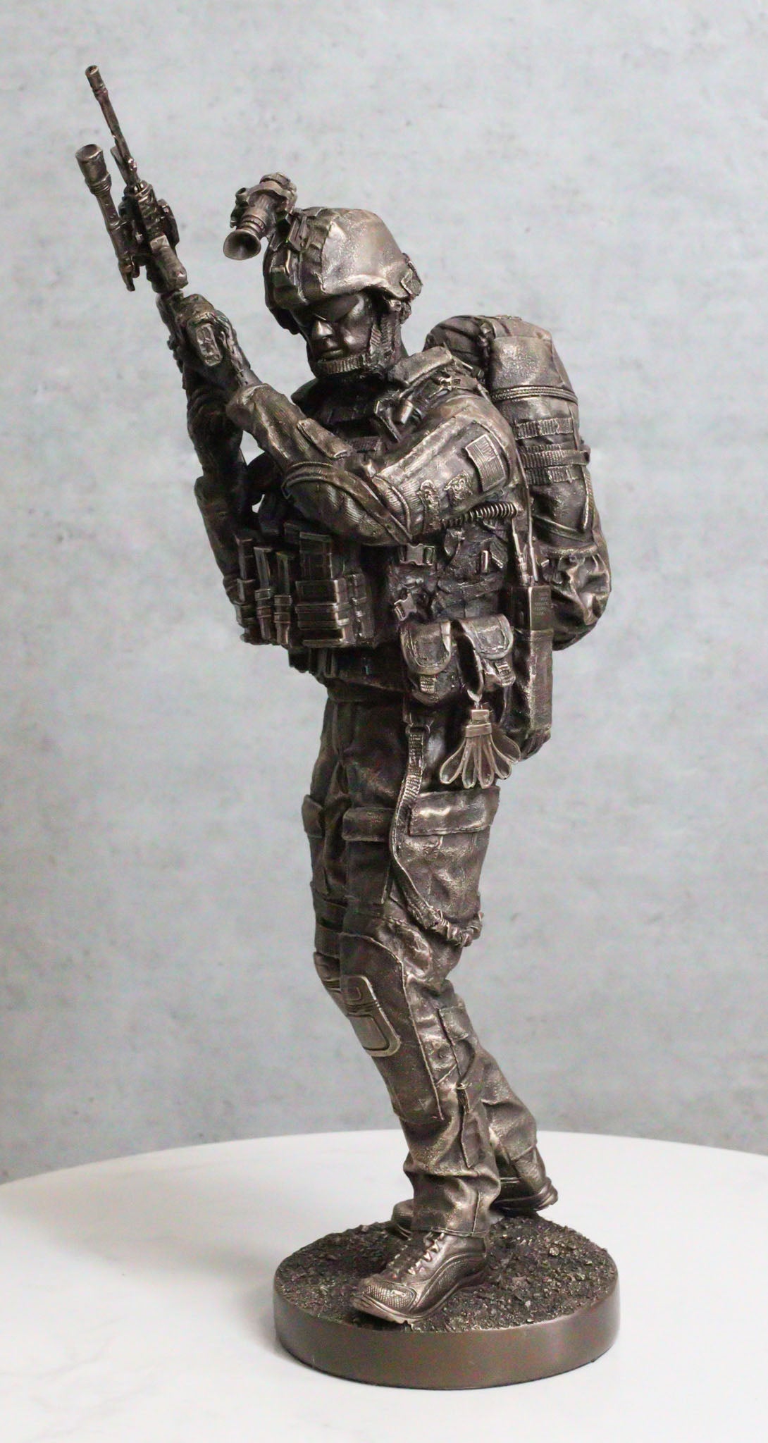 Large Modern Warfare Infantry Statue 14"H Military Rifle Unit Soldier Figurine