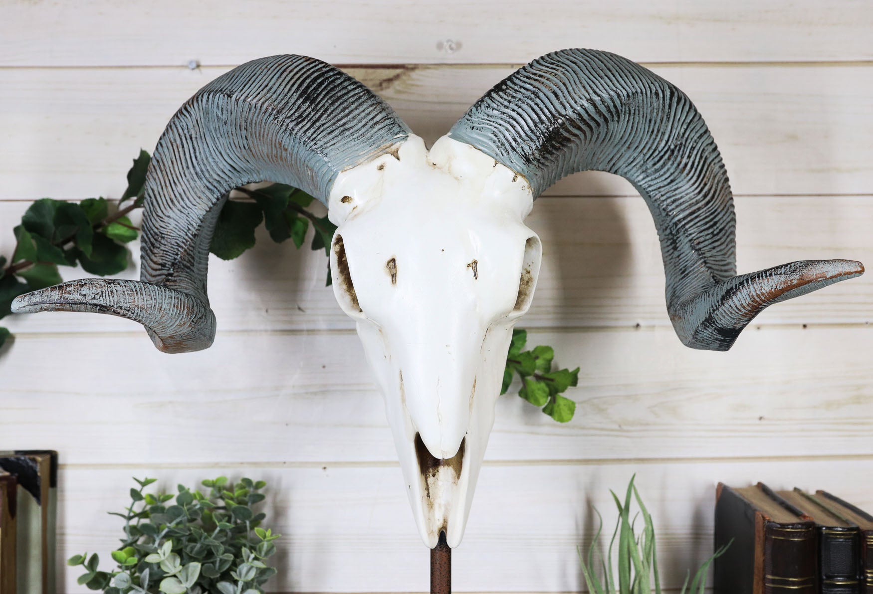 Realistic Bighorn Sheep Ram Head Skull Rustic Sculpture On Pole