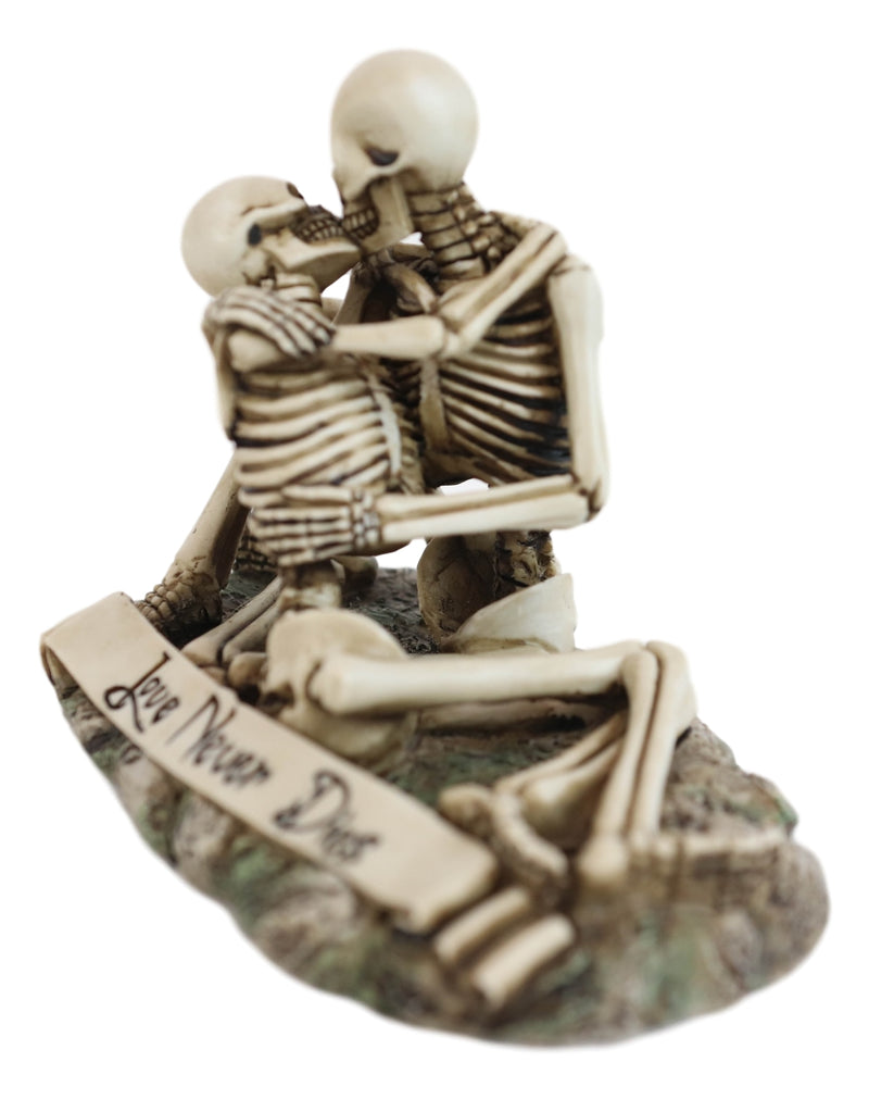 Love Never Dies Day Of The Dead Skeleton Couple Kissing By The Graveyard Statue