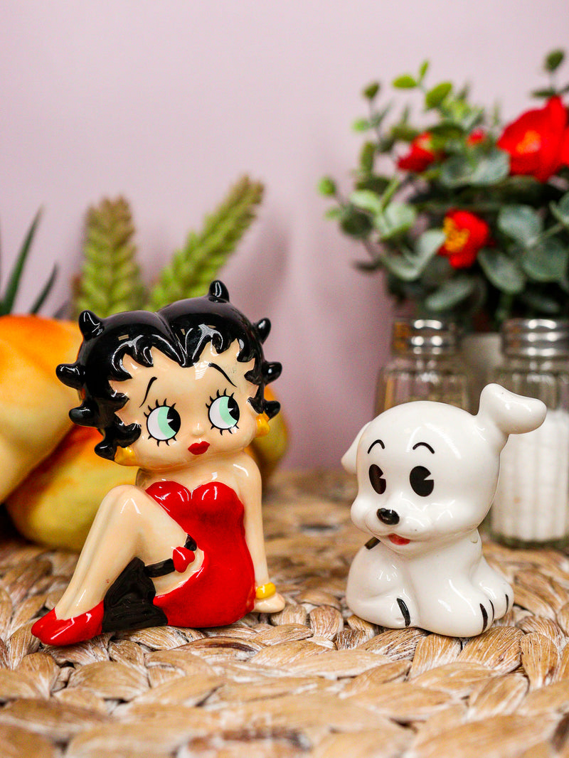 Comical Betty Boop And Pudgy Dog Collectible Ceramic Salt And Pepper Shakers Set