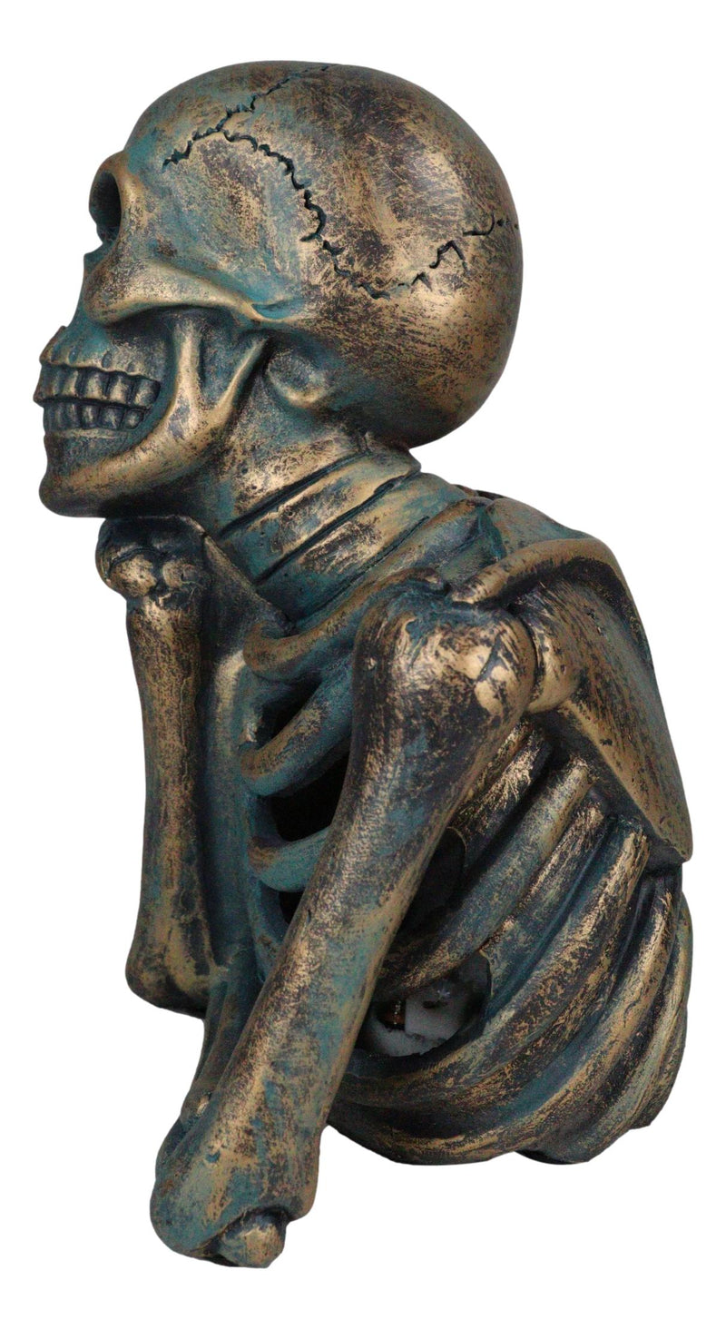Eerie Daydreaming Thinker Skull Skeleton Bust with LED Night Eerie Daydreaming Thinker Skull Skeleton Bust with LED Night