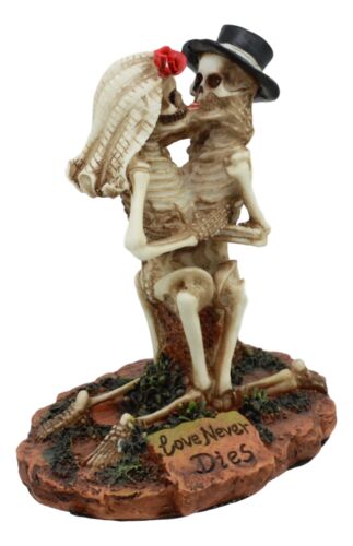 Ebros Love Never Dies Wedding Skeleton Hot Couple Making Out Statue 4.5" Tall Day of The Dead Decorative Valentine Skeleton Lovers Kissing Figurine