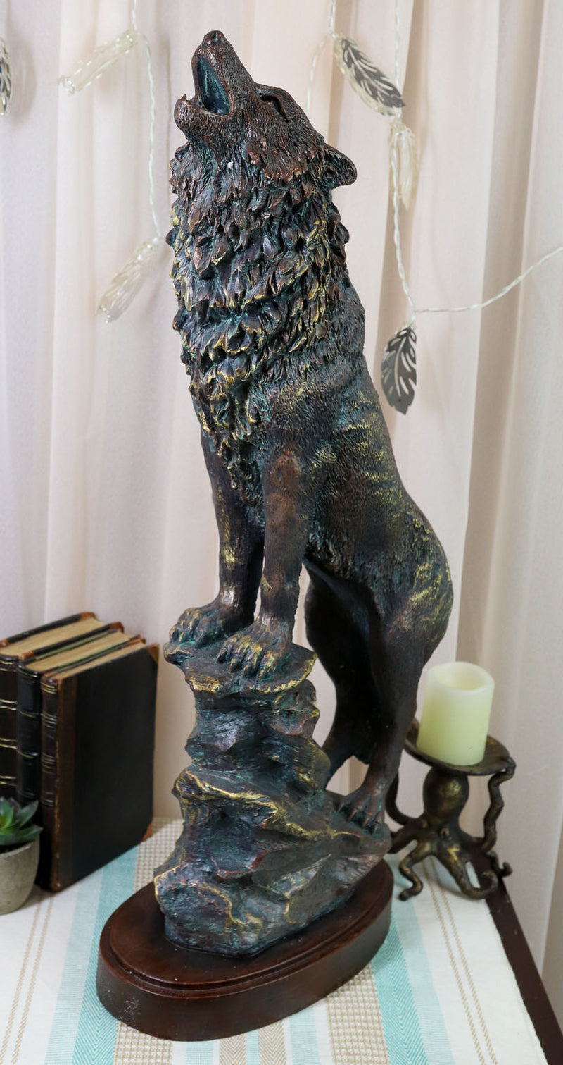 Large Wildlife Cries Of The Night Howling Gray Wolf Standing On Rocks Figurine