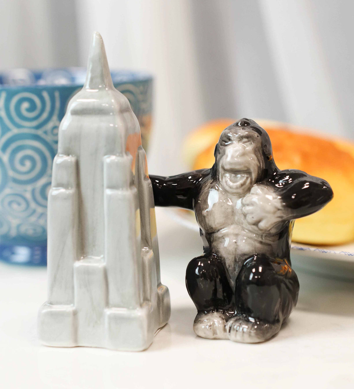 Ceramic King Kong And Empire State Building Salt And Pepper Shakers Figurine Set - Ebros Gift