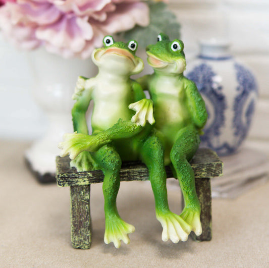 Ebros Gift Rainforest Frog Couple Lovers Sitting Side By Side On A Date Decorative Figurine 7"H