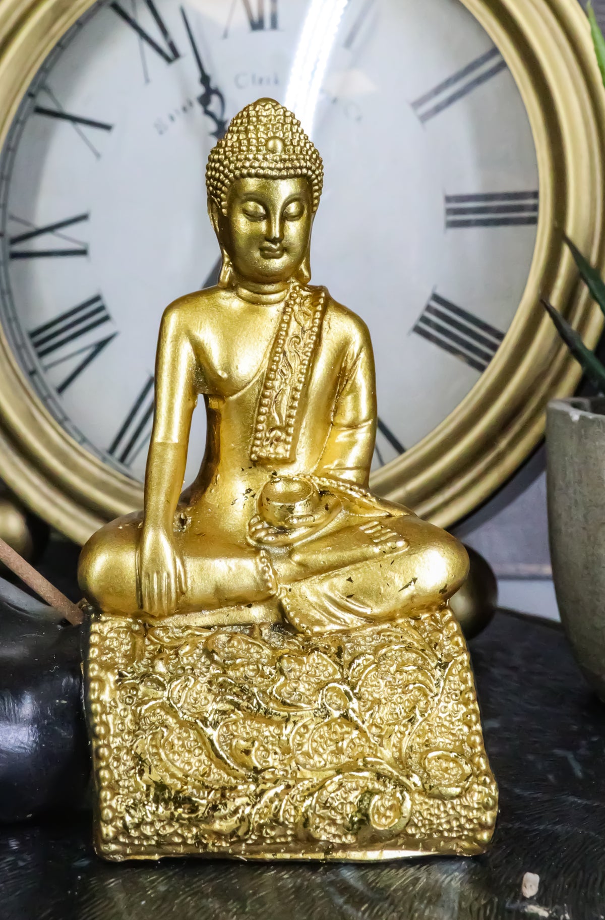 Feng Shui Yoga Shunya Mudra Golden Buddha Palm Hand Incense Burner Figurine