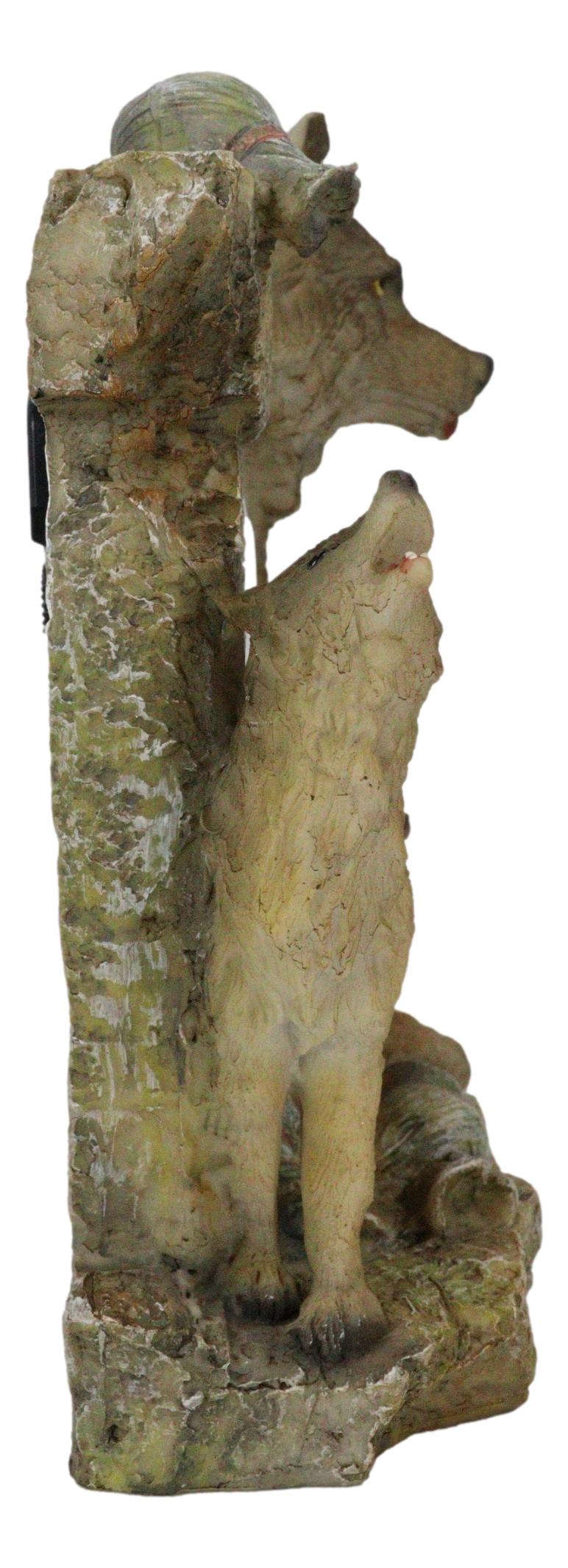 Jungle Forest Woodlands Howling Gray Wolf Timberwolf Family Table Clock Figurine
