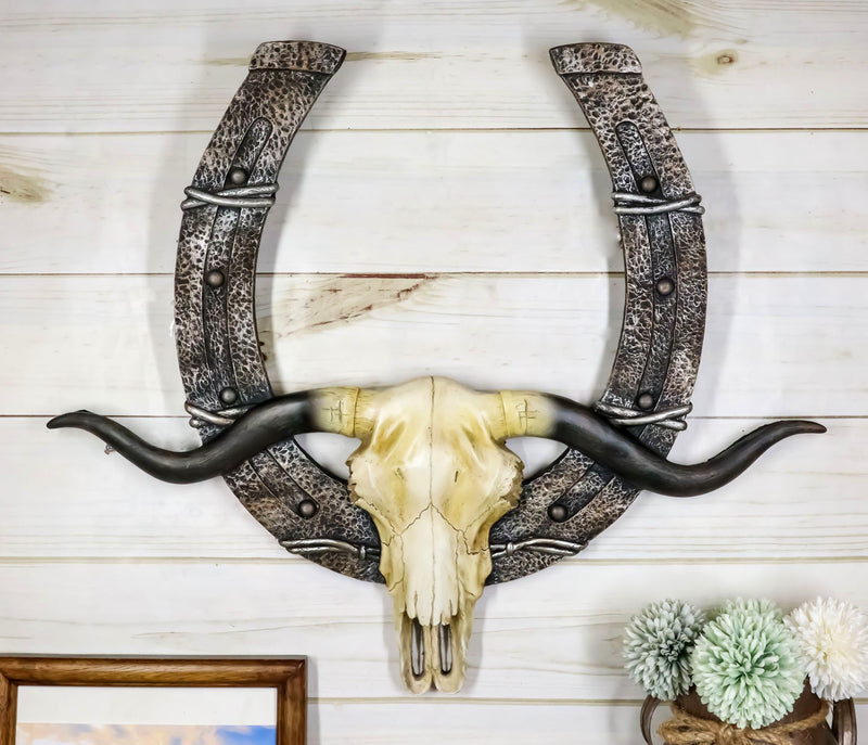 21" L Rustic Western Longhorn Bull Cow Skull With Giant Horseshoe Wall Decor