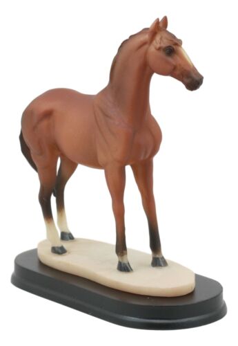 Thoroughbred Pride Brown Chestnut Race Horse Statue Model Steed Desktop Figurine