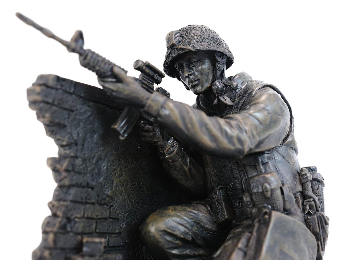 War Battlefield Kneeling Soldier Taking Cover With Rifle Gun And Gears Statue