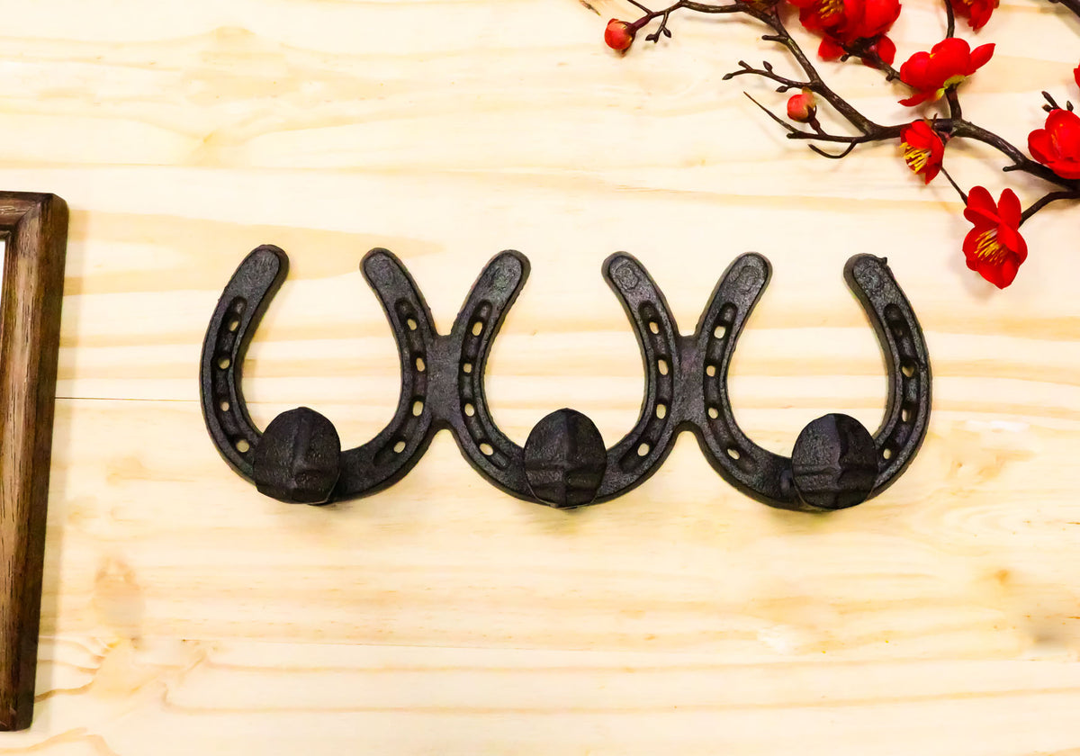 Rustic Western Cowboy 3 Horseshoes And Nail Spikes Coat Key Hat Leash Wall Hooks