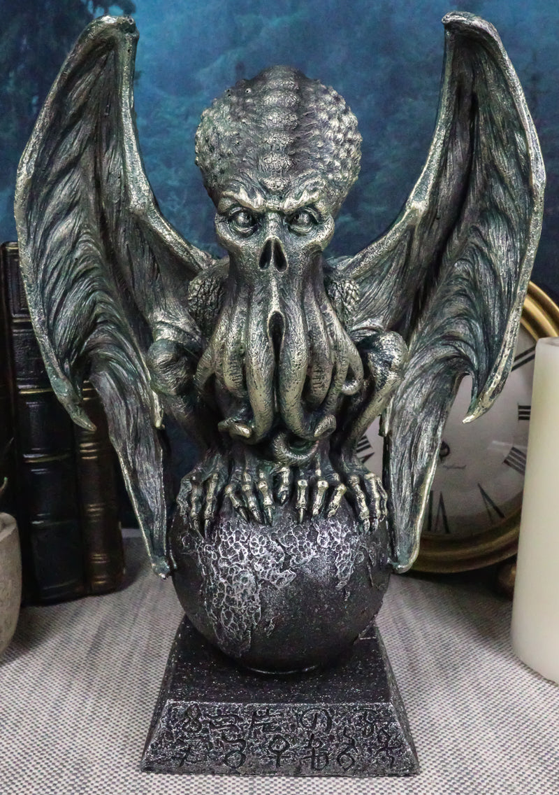 High Priest Great Old Ones Call of Cthulhu Sitting On Earth Globe Orb Figurine