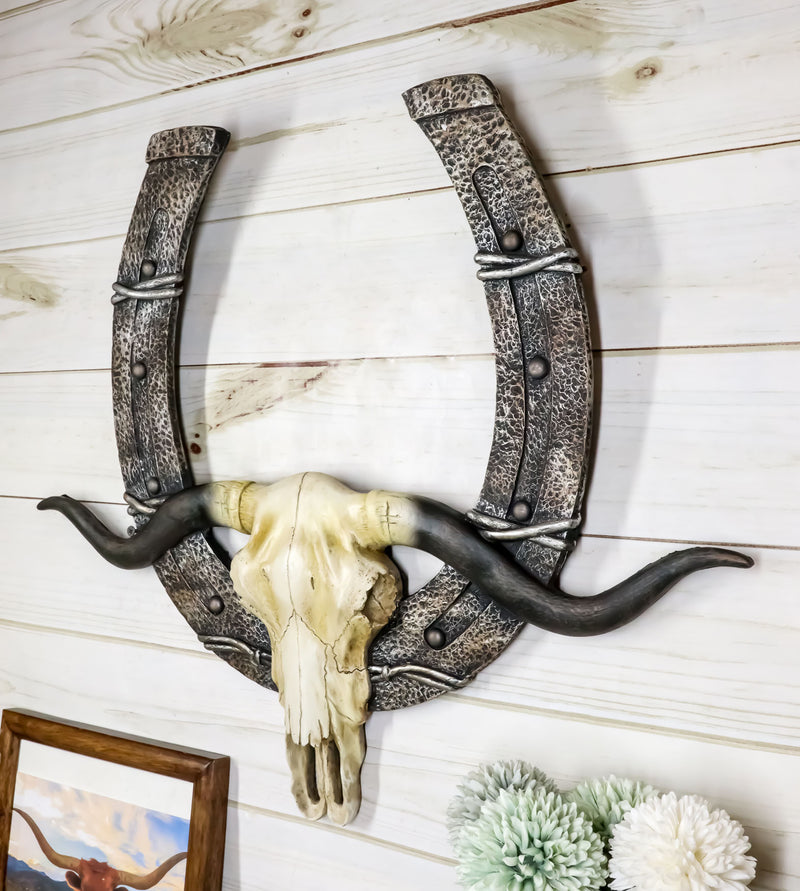 21" L Rustic Western Longhorn Bull Cow Skull With Giant Horseshoe Wall Decor