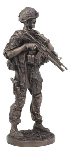 Modern Infantry Soldier Statue 13"Tall Rifleman Reporting Detail To Headquarters