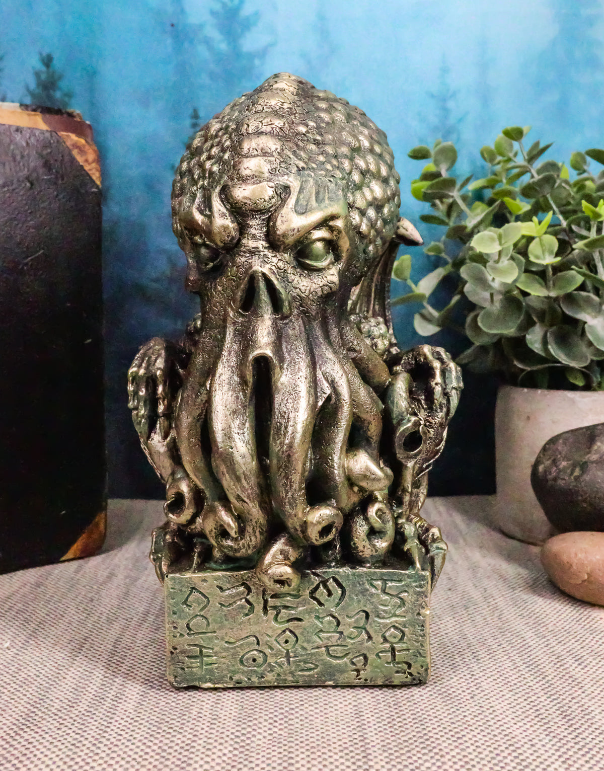 Ebros Ocean Terror The Call of Cthulhu Skull Figurine 7" H Kraken Octopus Statue