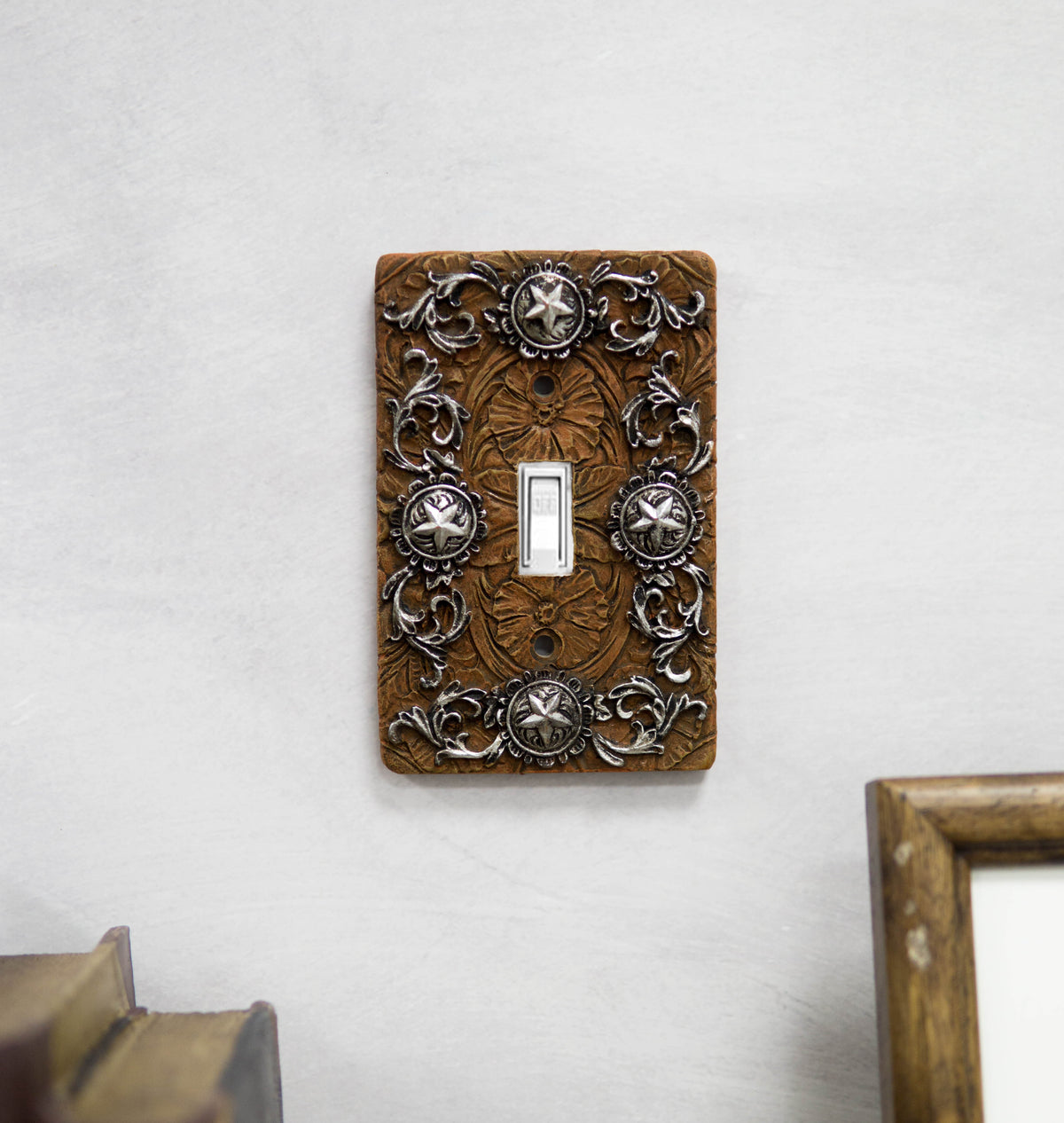Set of 2 Western Stars With Lace Scroll Art Wall Single Toggle Switch Plates