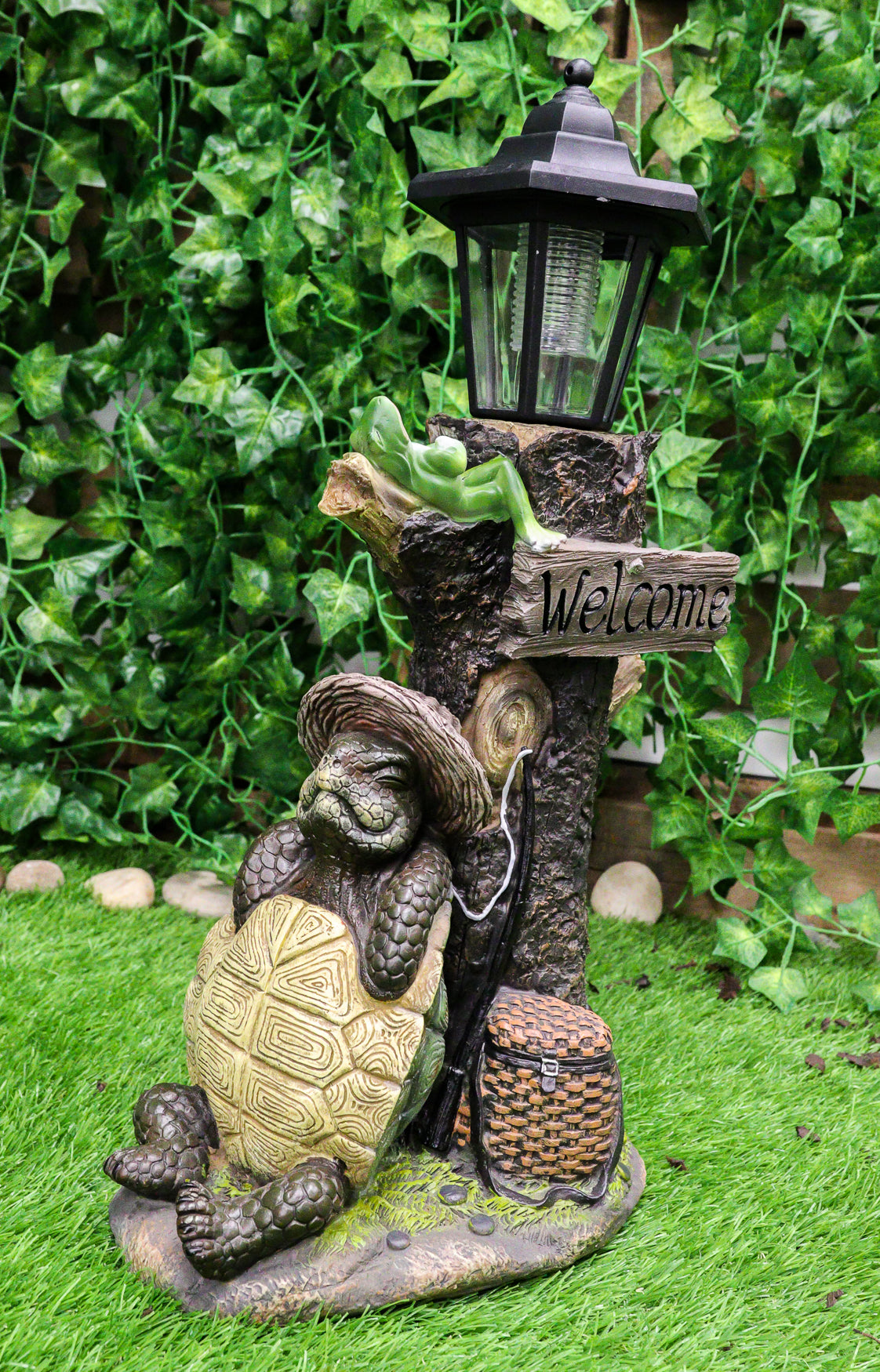 Summer Turtle Tortoise & Frog Hiker Statue With Solar Powered Lantern LED Light