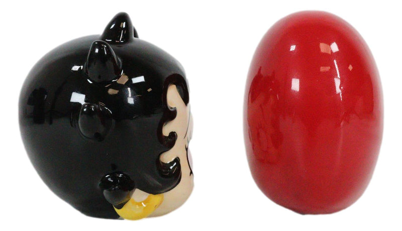 Comical Betty Boop And Giant Heart Love Ceramic Salt And Pepper Shakers Set