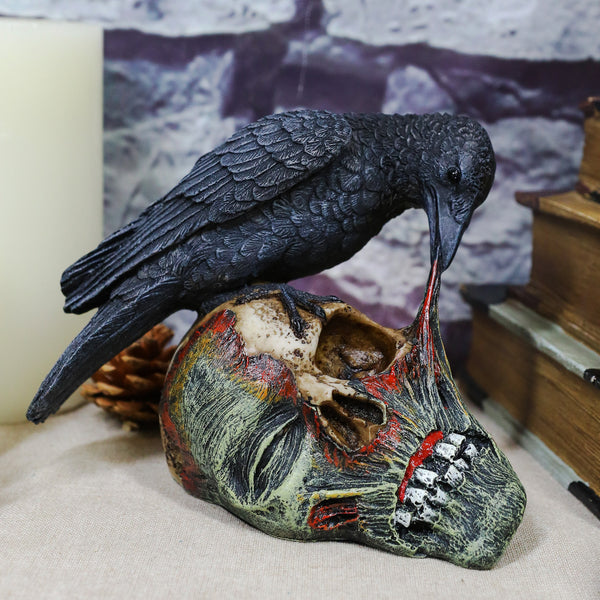 NECRO RAVEN– ダークゴシックオブジェ 死と闇を纏う“漆黒のレイヴン” Ebros T Virus Infected Raven Crow Feeding on Zombie Flesh