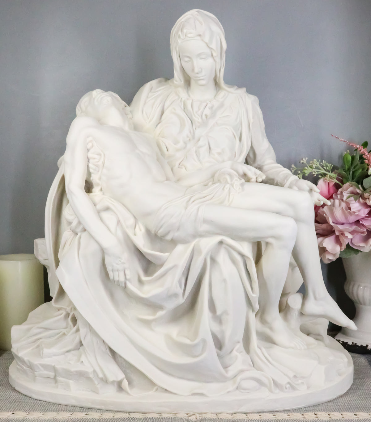 Large Michelangelo Vatican Catholic Reproduction Of La Pieta Statue 18.25"Tall