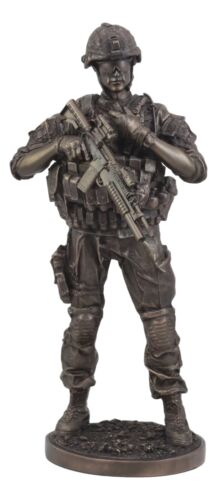 Modern Infantry Soldier Statue 13"Tall Rifleman Reporting Detail To Headquarters