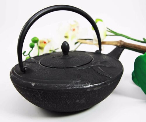 Japanese Black Cast Iron Trinity Asian Crane Tea Pot Tetsubin 24 fl oz Capacity