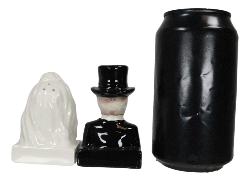 Wedding White Gown Bride And Black Tuxedo Groom Skulls Salt Pepper Shakers Set