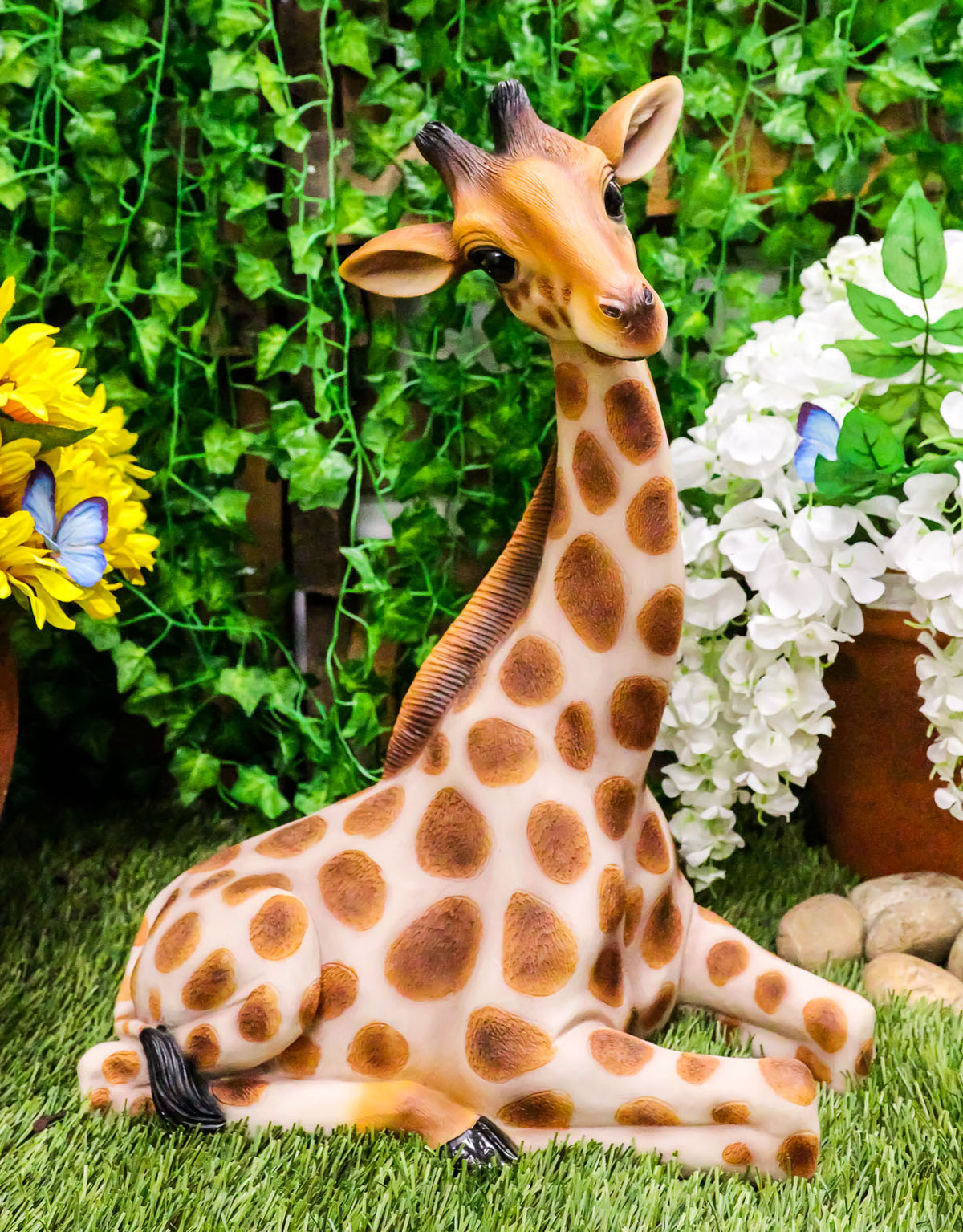Large Madagascar Wildlife Sitting Giraffe Statue 19.5"Tall Safari Savannah Decor