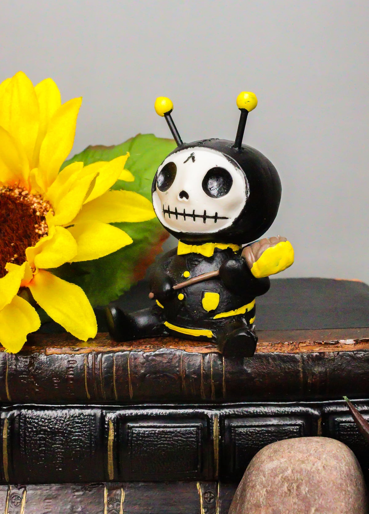 Furry Bones Buzz The Busy Bumblebee Honey Bee Skeleton With Bowtie Figurine