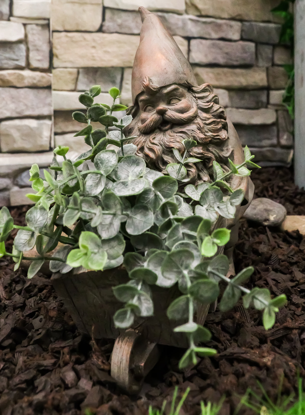 Hardworking Mr Gnome Pushing Wheelbarrow Cart Floral Planter Vase Garden Statue