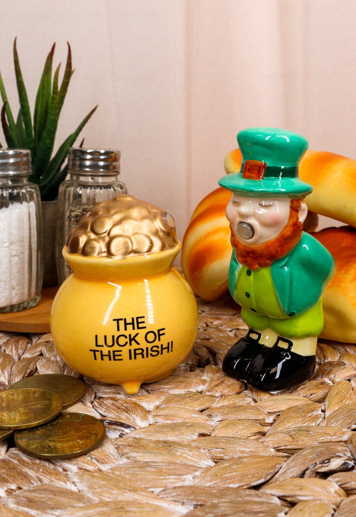 Luck Of The Irish Leprechaun Kissing Pot Of Gold Ceramic Salt Pepper Shakers Set - Ebros Gift